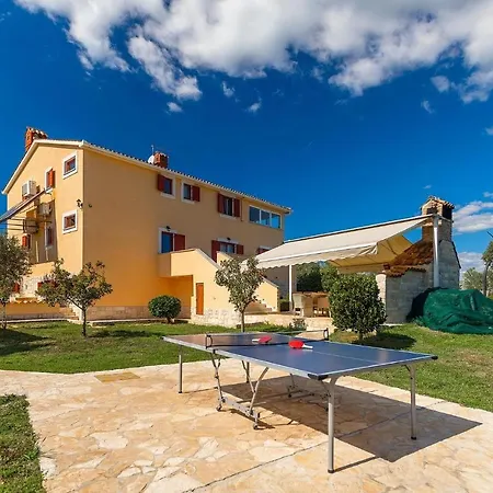 Holiday home Divina Medulin